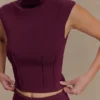 Top de punto vendaje de cuello alto Romaine – Burdeos Top de punto vendaje de cuello alto Romaine – Burdeos