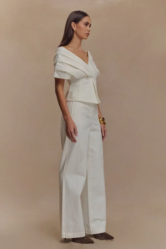 Top Denim con hombros al aire Rayne – Blanco Top Denim con hombros al aire Rayne – Blanco