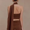 Top halter asimétrico Lydia Slinky – Chocolate Top halter asimétrico Lydia Slinky – Chocolate