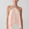 Top halter drapeado de satén Adelaide – Melocotón