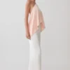 Top halter drapeado de satén Adelaide – Melocotón