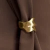 Top halter Marina con detalles metálicos – Marrón cacao Top halter Marina con detalles metálicos – Marrón cacao