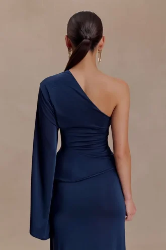Top Vivica Slinky de un solo hombro – Azul marino