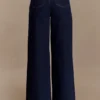 Vaqueros de cintura ancha con cinturón de ante sintético Miranda – Azul índigo