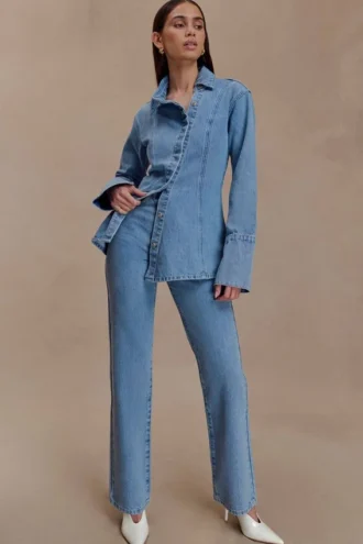 Vaqueros de talle alto y corte recto Janine – Azul clásico
