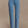 Vaqueros de talle alto y corte recto Janine – Azul clásico Vaqueros de talle alto y corte recto Janine – Azul clásico
