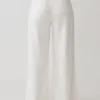 Vaqueros de tiro alto y pierna ancha Shae – Blanco Vaqueros de tiro alto y pierna ancha Shae – Blanco