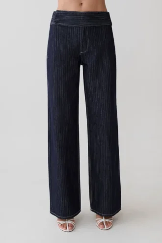 Vaqueros Denim acampanados de talle medio Sienna – Rayas diplomáticas índigo Vaqueros Denim acampanados de talle medio Sienna – Rayas diplomáticas índigo
