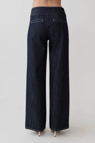 Vaqueros Denim acampanados de talle medio Sienna – Rayas diplomáticas índigo Vaqueros Denim acampanados de talle medio Sienna – Rayas diplomáticas índigo
