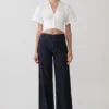 Camisa de pantalones cortos con lazo en la espalda Noelia – Blanca Camisa de pantalones cortos con lazo en la espalda Noelia – Blanca