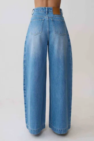 Vaqueros oversize Bobby con pliegue delantero – Azul verano