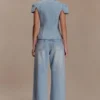 Vaqueros Perrie de talle medio y corte recto con cinturón – Azul claro lavado Vaqueros Perrie de talle medio y corte recto con cinturón – Azul claro lavado