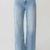 Vaqueros Sebastian de corte recto con bajo deshilachado – Azul claro lavado Vaqueros Sebastian de corte recto con bajo deshilachado – Azul claro lavado