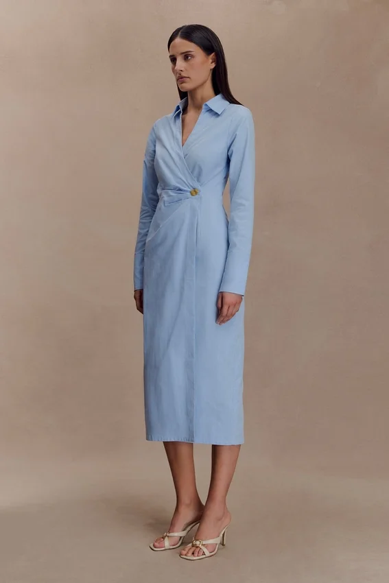 Vestido camisero asimétrico Mikaila – Azul Vestido camisero asimétrico Mikaila – Azul