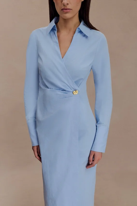 Vestido camisero asimétrico Mikaila – Azul Vestido camisero asimétrico Mikaila – Azul
