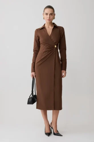 Vestido camisero asimétrico Mikaila – Chocolate oscuro