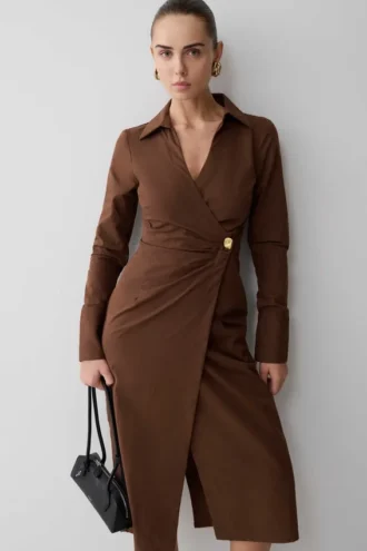 Vestido camisero asimétrico Mikaila – Chocolate oscuro