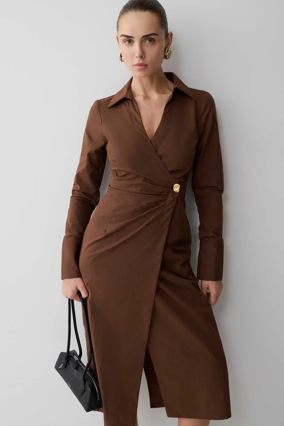 Vestido camisero asimétrico Mikaila – Chocolate oscuro Vestido camisero asimétrico Mikaila – Chocolate oscuro