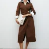 Vestido camisero asimétrico Mikaila – Chocolate oscuro Vestido camisero asimétrico Mikaila – Chocolate oscuro