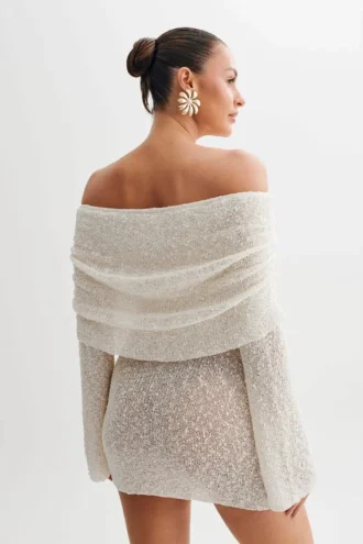 Vestido de bouclé con hombros al aire Marisol – Marfil