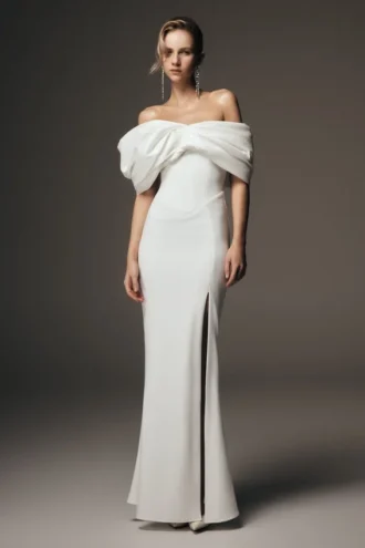Vestido de crepé con hombros descubiertos Aphrodite – Marfil