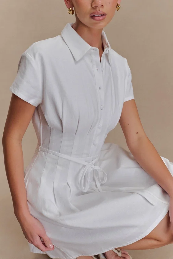 Vestido de lino con botones Aysha – Blanco Vestido de lino con botones Aysha – Blanco