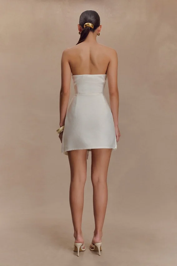 Vestido de lino sin tirantes Steph – Blanco Vestido de lino sin tirantes Steph – Blanco