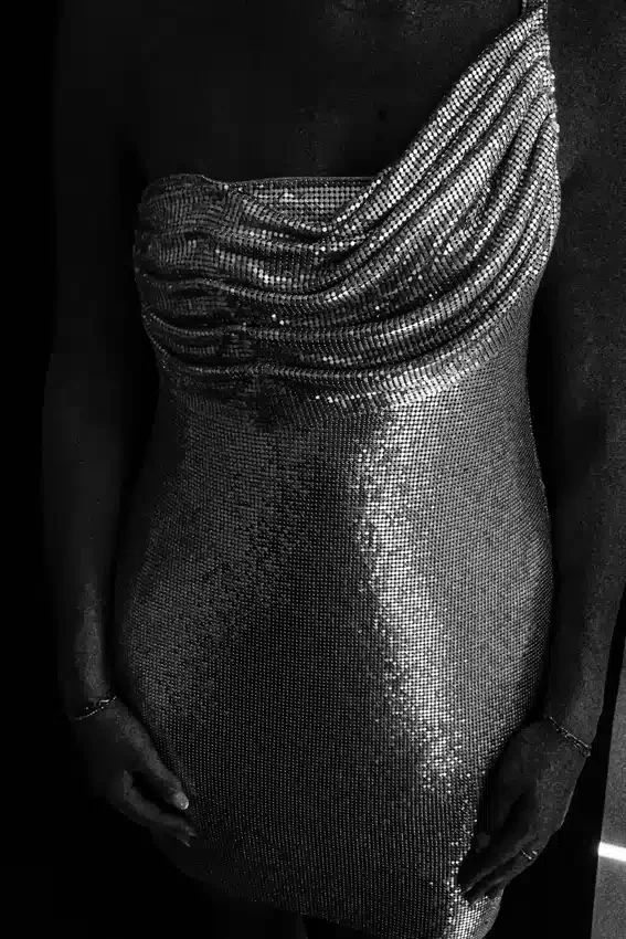 Vestido de malla brillante de un solo hombro Lyle – Plata Vestido de malla brillante de un solo hombro Lyle – Plata
