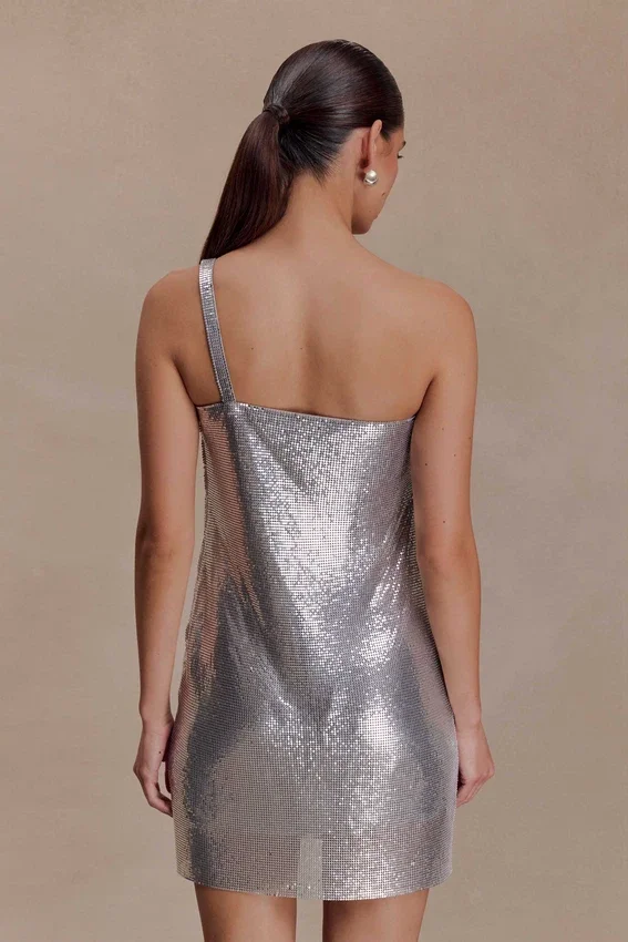 Vestido de malla brillante de un solo hombro Lyle – Plata Vestido de malla brillante de un solo hombro Lyle – Plata