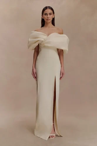 Vestido de novia de tafetán Angelica con hombros descubiertos – Beige suave