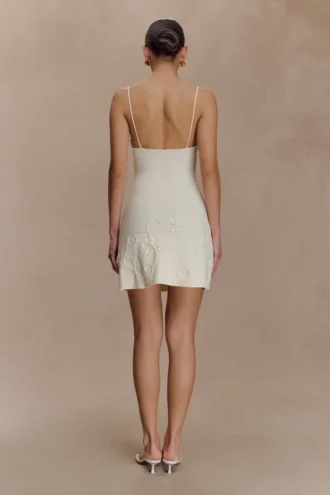 Vestido de punto bordado Brullo – Marfil