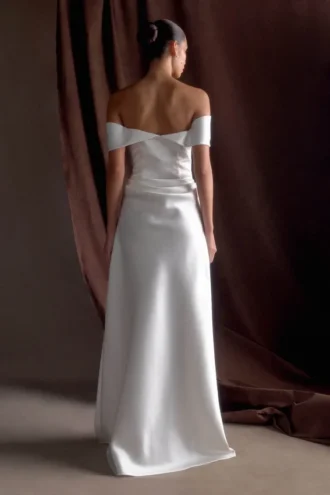 Vestido de satén con hombros descubiertos Luna – Blanco