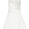 Vestido de satén sin tirantes Lora – Blanco Vestido de satén sin tirantes Lora – Blanco