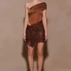 Vestido elástico con estampado de cachemira y pedrería – Chocolate Vestido elástico con estampado de cachemira y pedrería – Chocolate