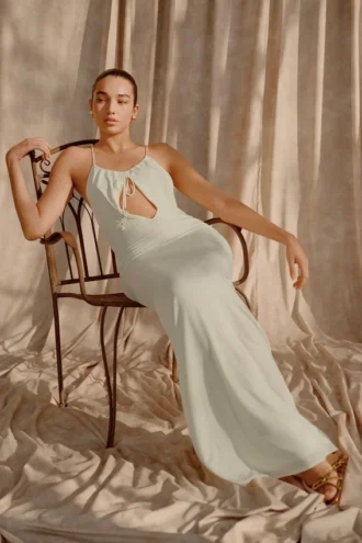 Vestido largo ajustado Beryl con perlas – Marfil