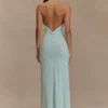 Vestido largo ajustado con cuello halter Elyna – Lagoon Vestido largo ajustado con cuello halter Elyna – Lagoon