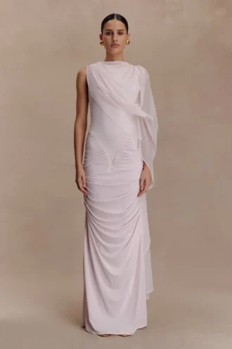 Vestido largo ajustado con fruncidos Amandine – Rosa pálido