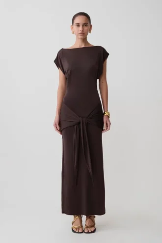 Vestido largo ajustado con lazo y mangas cortas Maiara – Chocolate