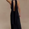 Vestido largo ajustado Juliet con pañuelo – Negro Vestido largo ajustado Juliet con pañuelo – Negro