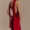 Vestido largo ajustado Juliet con pañuelo – Rubí Vestido largo ajustado Juliet con pañuelo – Rubí