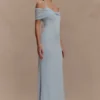 Vestido largo Bernadina con cuello halter de malla y tejido elástico – Azul pálido