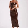 Vestido largo con aberturas y lentejuelas Adoria – Chocolate