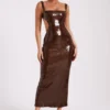 Vestido largo con aberturas y lentejuelas Adoria – Chocolate