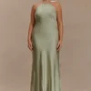 Vestido largo con cuello halter de satén Bella – Salvia Vestido largo con cuello halter de satén Bella – Salvia