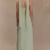 Vestido largo con pañuelo de gasa Caira – Salvia Vestido largo con pañuelo de gasa Caira – Salvia