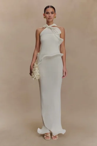 Vestido largo de punto con cuello halter Caprice – Blanco