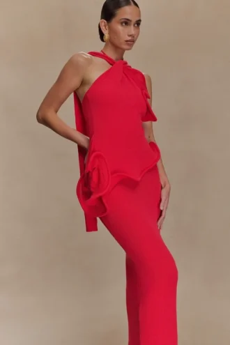 Vestido largo de punto con cuello halter Caprice – Rojo