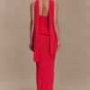 Vestido largo de punto con cuello halter Caprice – Rojo