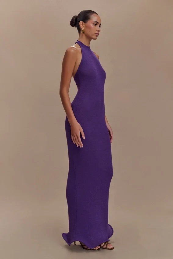 Vestido largo de punto con cuello halter Melodie – Morado Vestido largo de punto con cuello halter Melodie – Morado