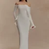 Vestido largo de punto con hombros descubiertos Sandrine – Blanco Vestido largo de punto con hombros descubiertos Sandrine – Blanco